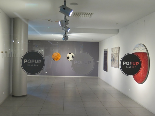 round paintings : pop-up art gallery : rīga : 2016